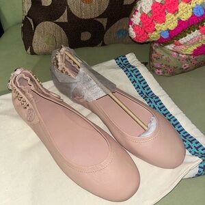 Elegant Women's Silver Loafers Tory Burch